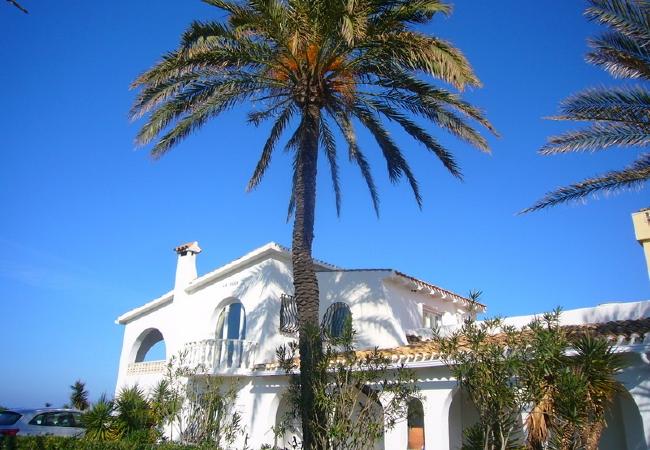 Villa en DENIA - LA YUCA URB. EL OASIS 1� LINEA PLAYA