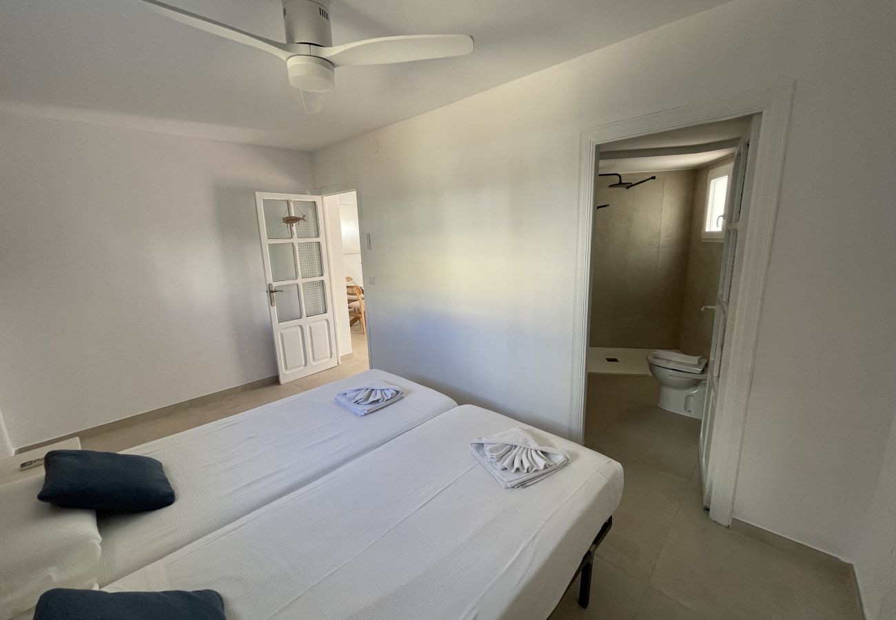 Villa en Denia - Villa EL PAGRE 1ª Línea Playa