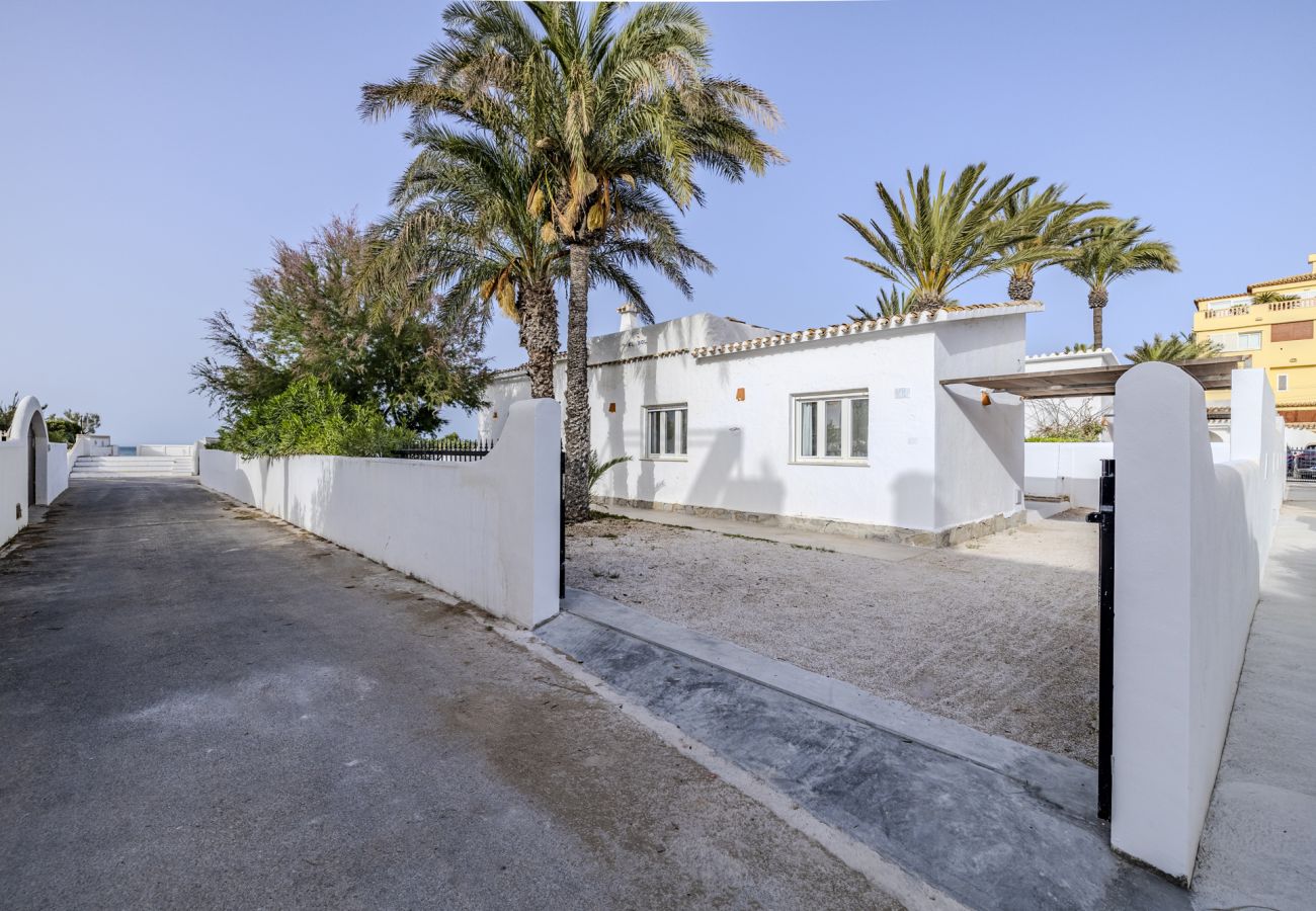 Villa en Denia - Villa EL SOL 1ª Línea Playa