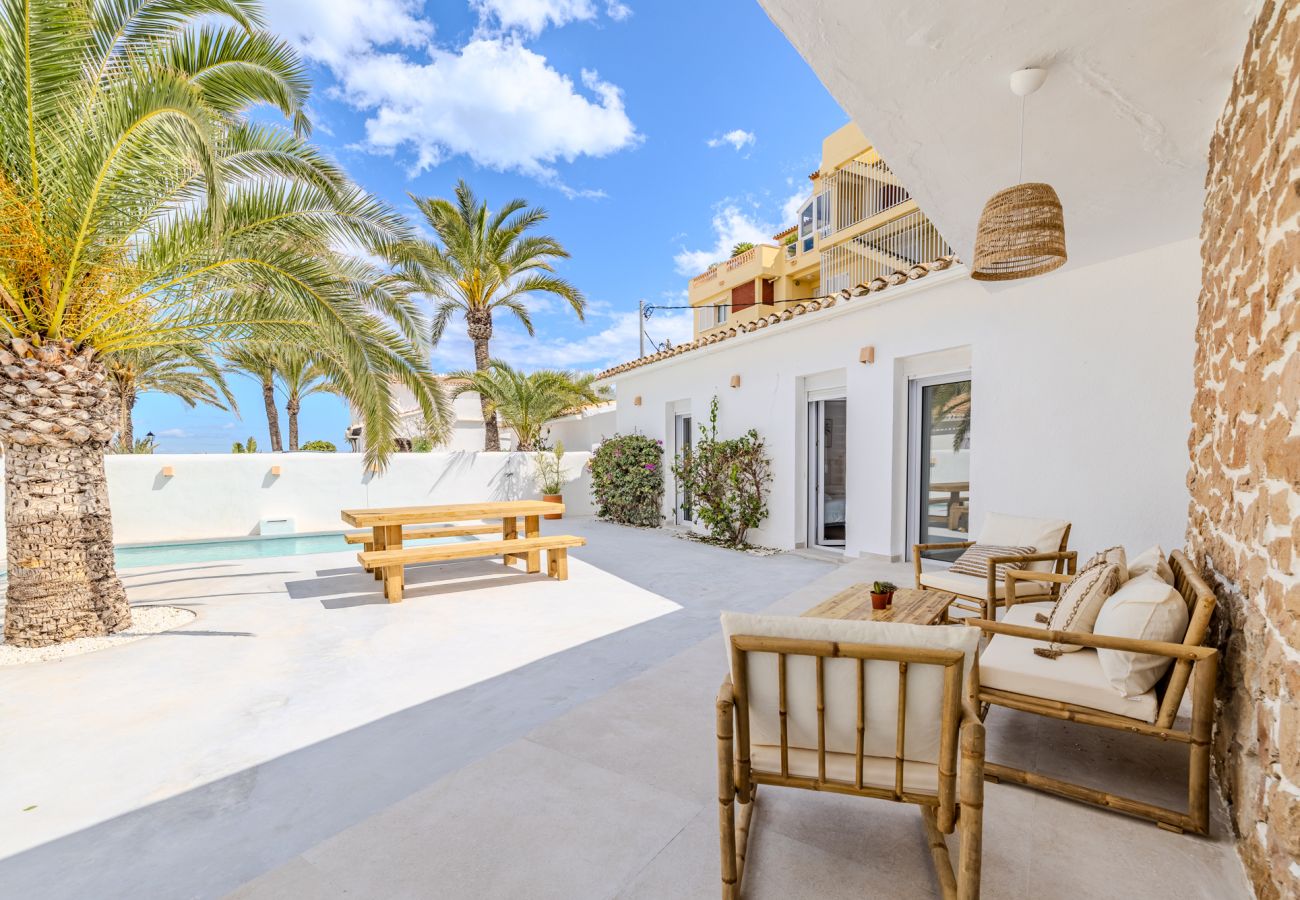 Villa en Denia - Villa LA BOVETA 1ª Línea Playa