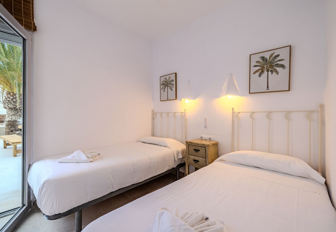 Villa en Denia - Villa LA BOVETA 1ª Línea Playa