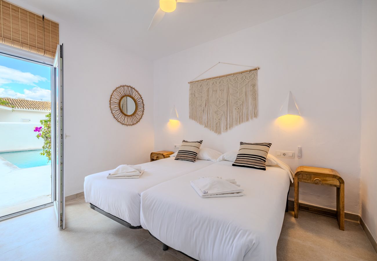 Villa en Denia - Villa LA BOVETA 1ª Línea Playa