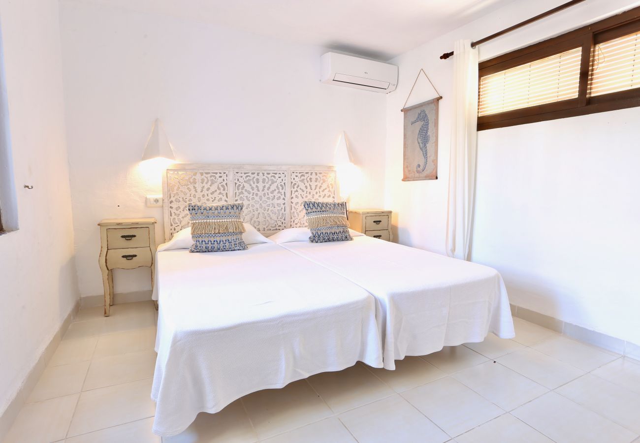Villa en Denia - Villa LA LUBINA 1ª Línea Playa