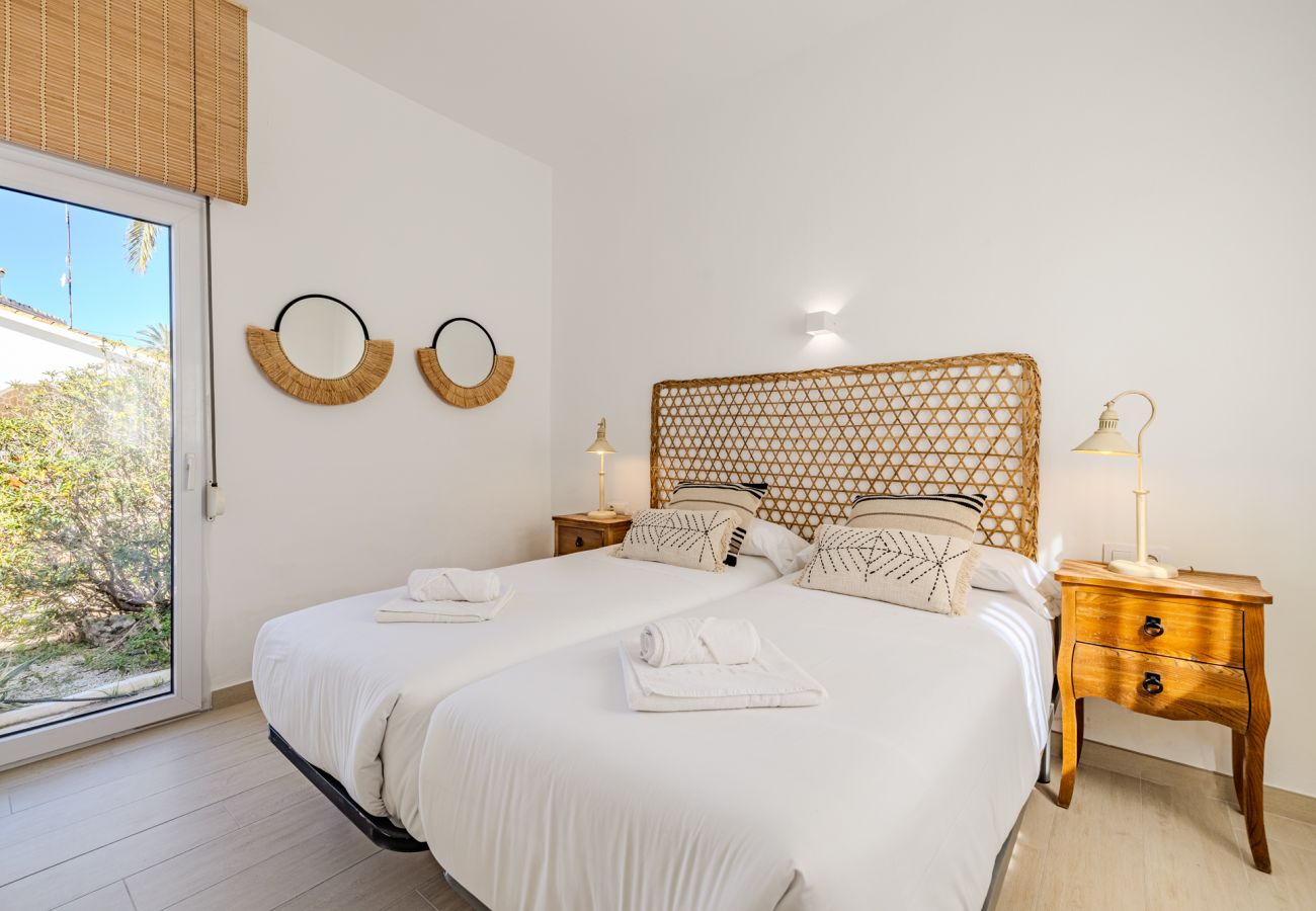 Villa en Denia - Villa LA PALOMA 1ª Línea Playa
