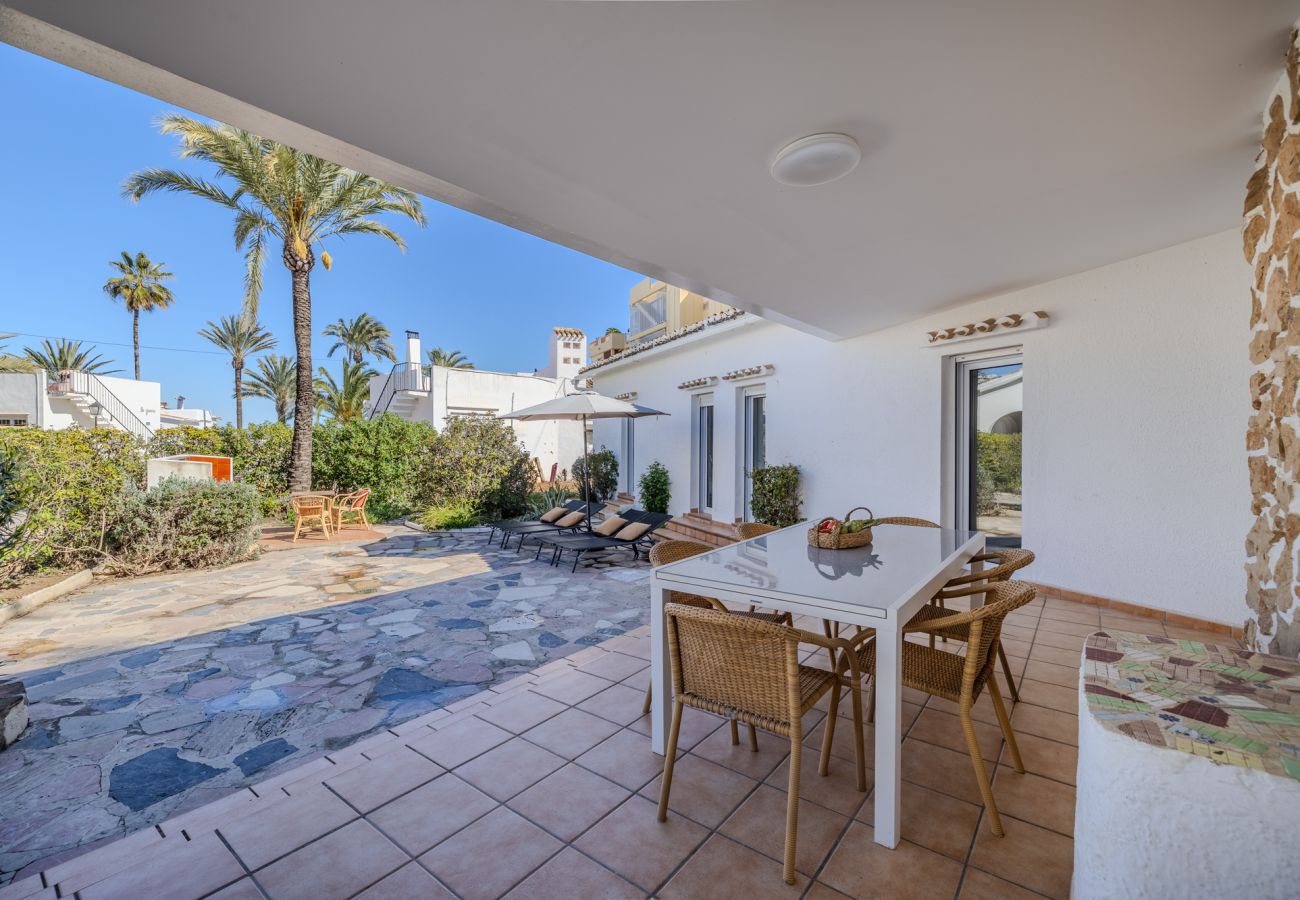 Villa en Denia - Villa LA PALOMA 1ª Línea Playa