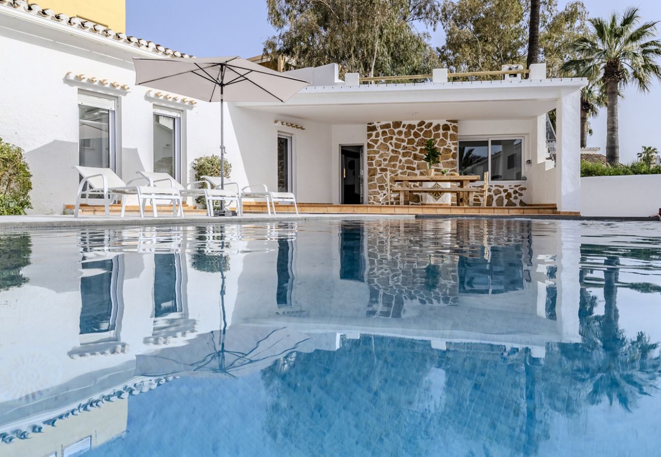 Villa en Denia - Villa LA PALOMA 1ª Línea Playa