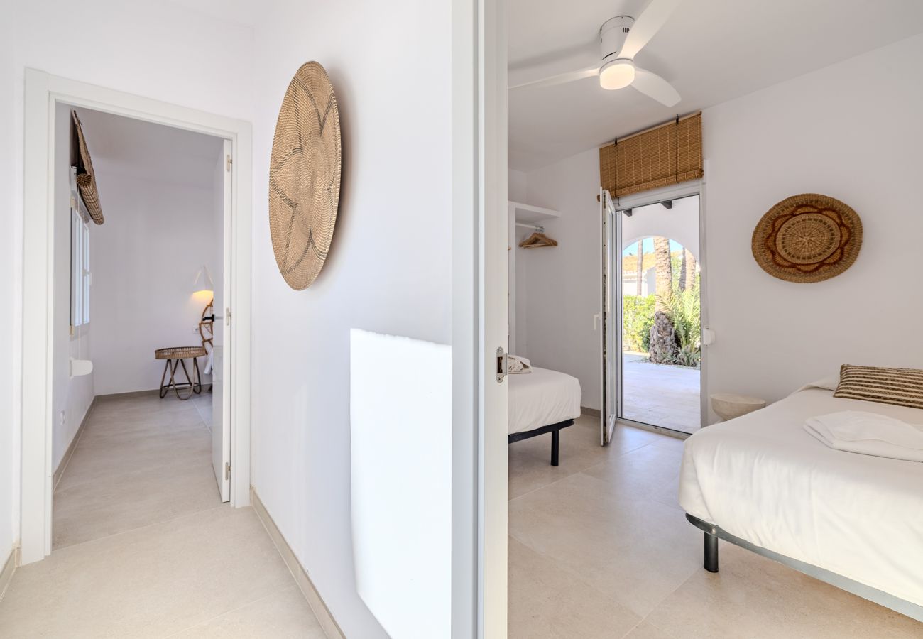 Villa en Denia - Villa LA YUCA 1ª Línea Playa