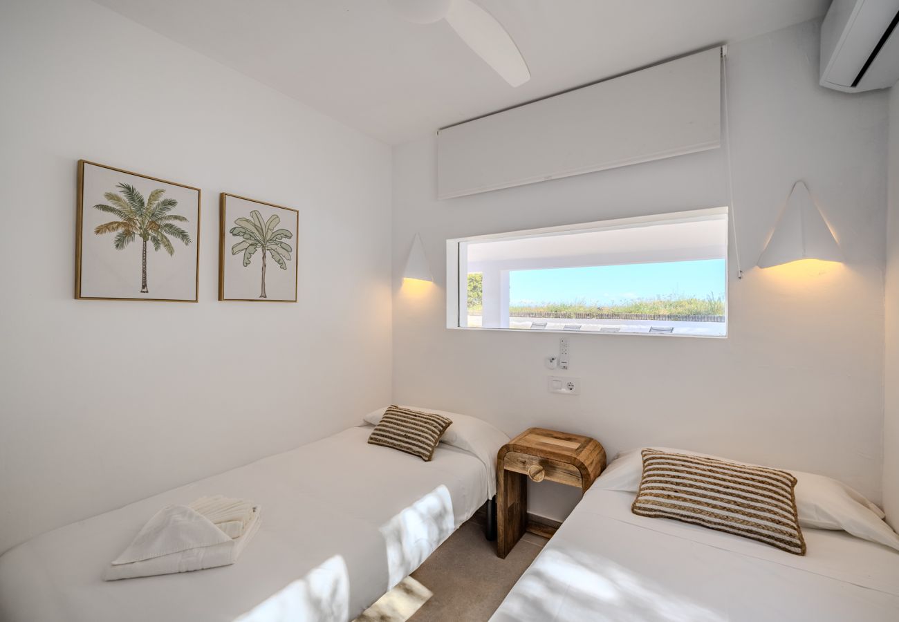 Villa en Denia - Villa LA YUCA 1ª Línea Playa