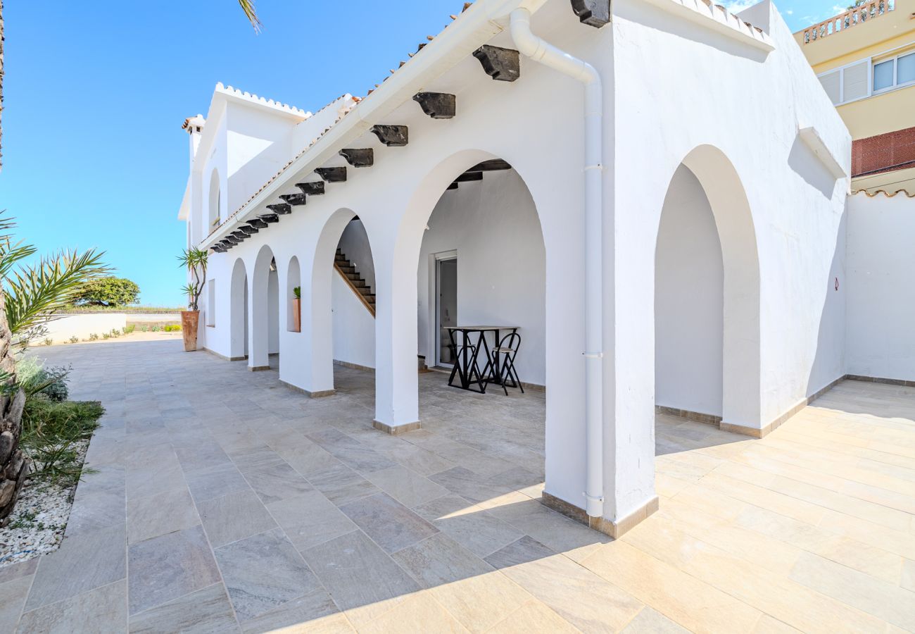 Villa en Denia - Villa LA YUCA 1ª Línea Playa