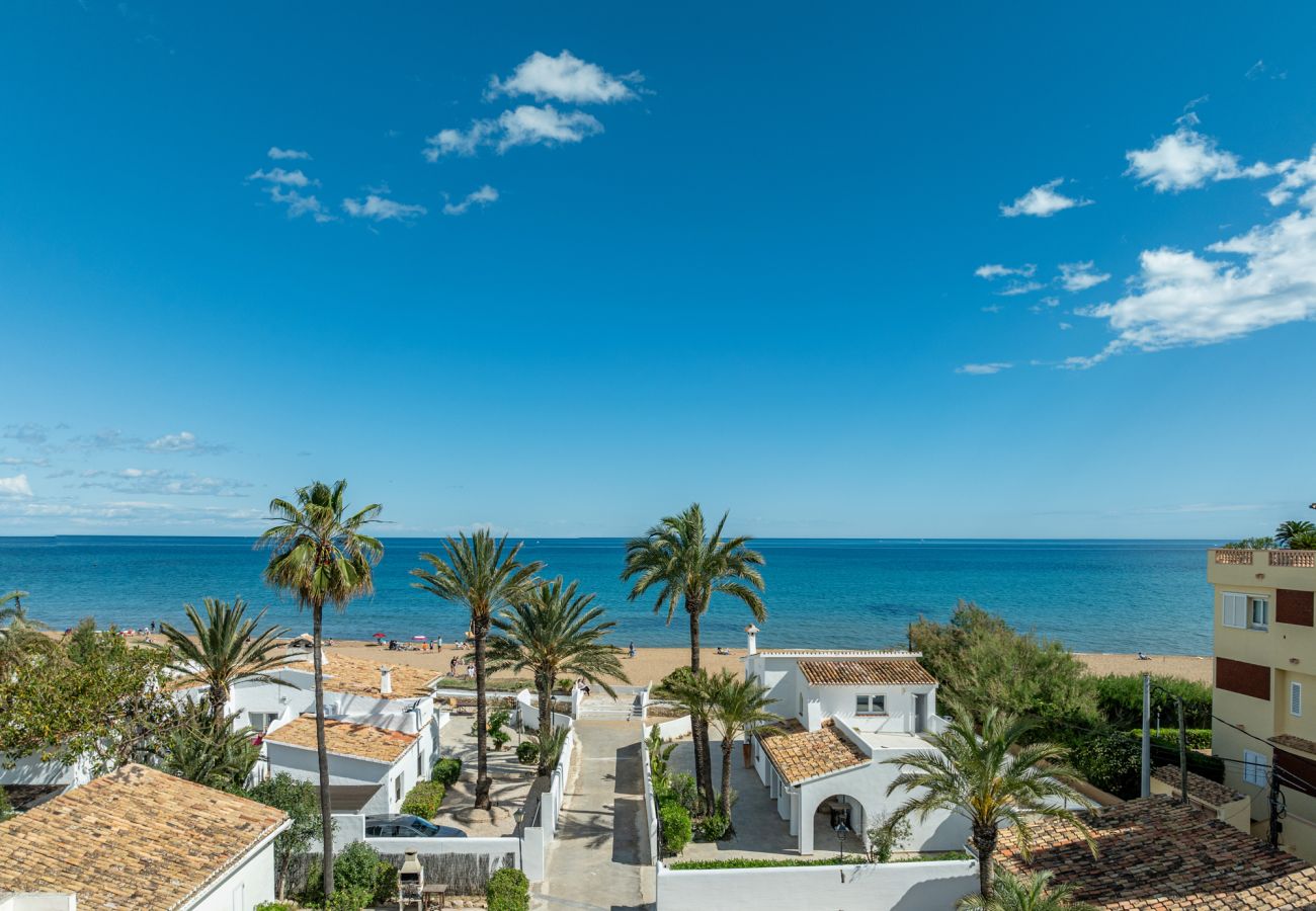 Villa en Denia - Villa LA YUCA 1ª Línea Playa