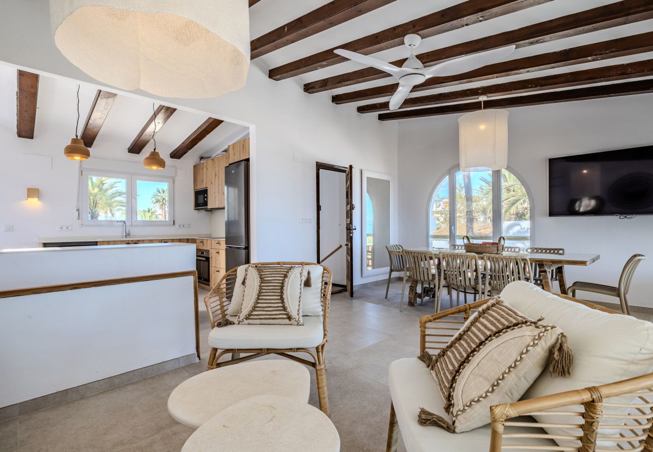 Villa en Denia - Villa LA YUCA 1ª Línea Playa