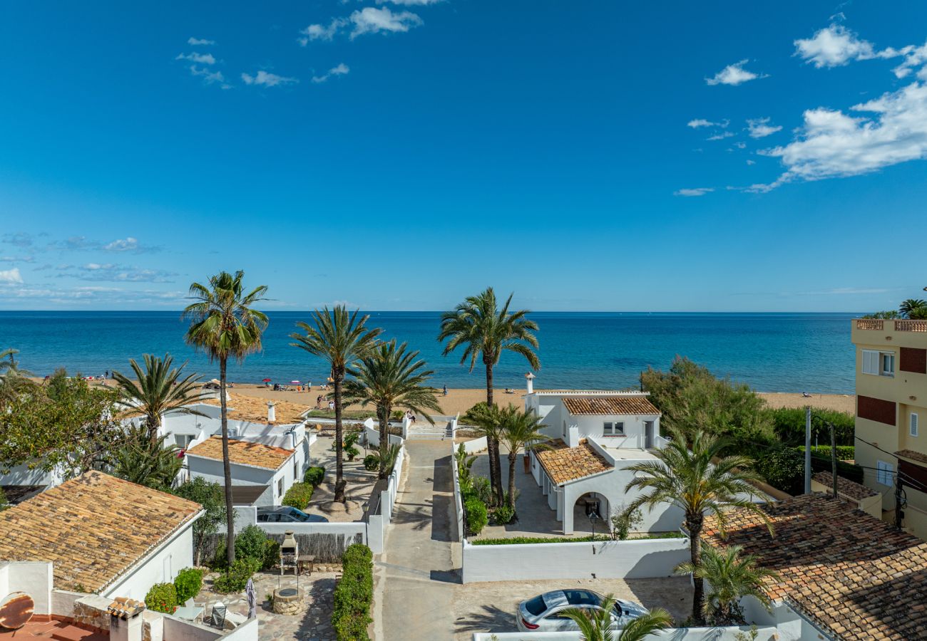 Villa en Denia - Villa LA YUCA 1ª Línea Playa
