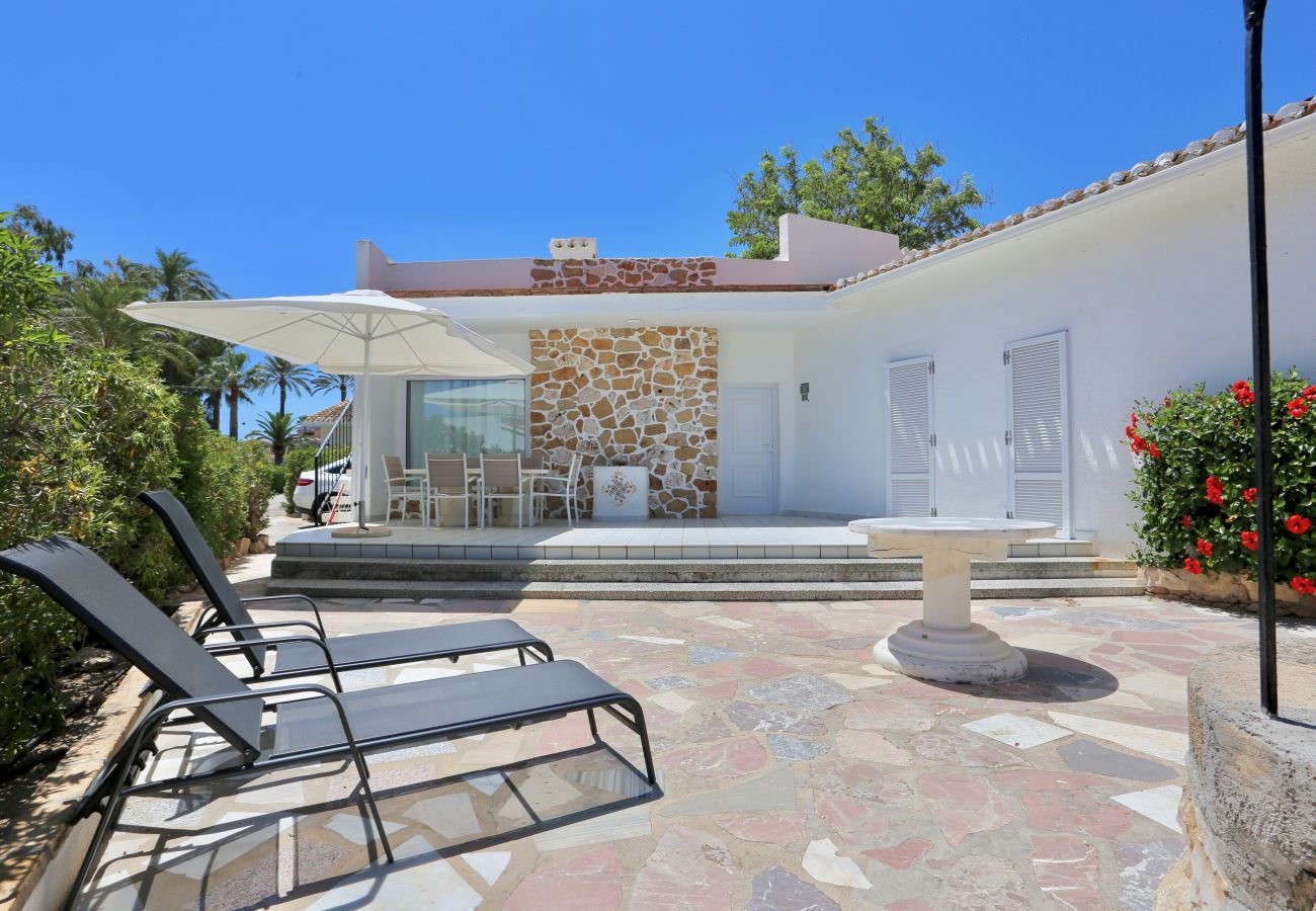 Villa en Denia - Villa LA GAVINA 1ª Línea Playa