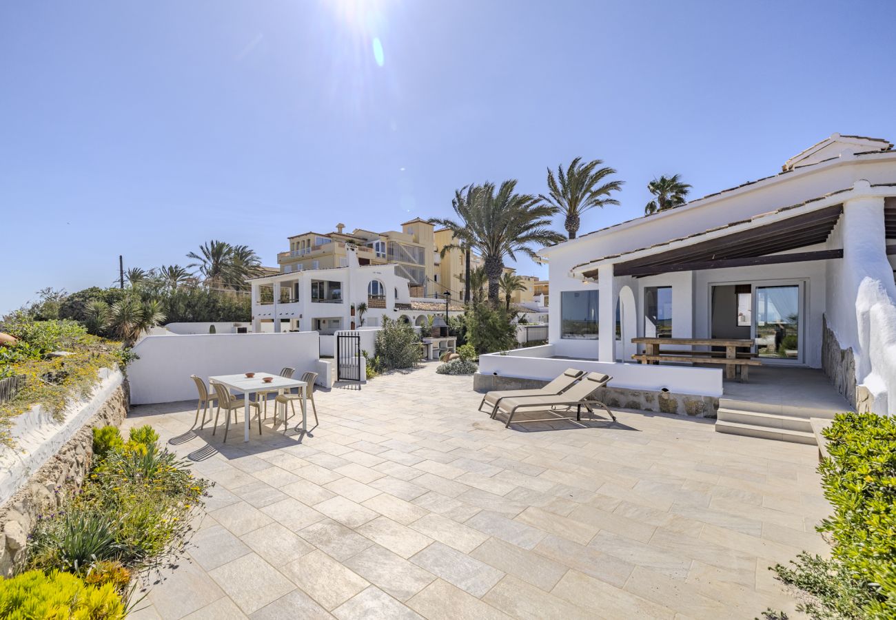 Villa en Denia - Villa LA LUNA 1ª Línea Playa