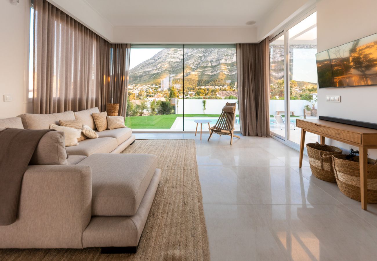 Villa en Denia - Villa en el Montgo de Lujo con piscina