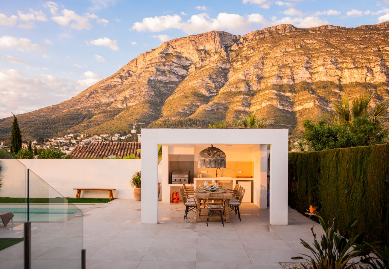Villa en Denia - Villa en el Montgo de Lujo con piscina