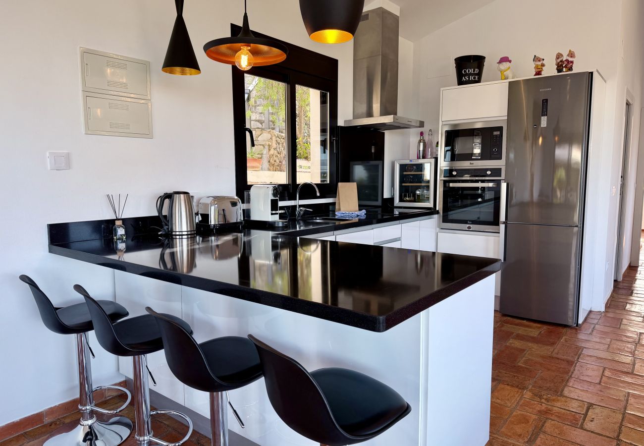 Villa en Denia - Villa en las Rotas con piscina y vistas al mar