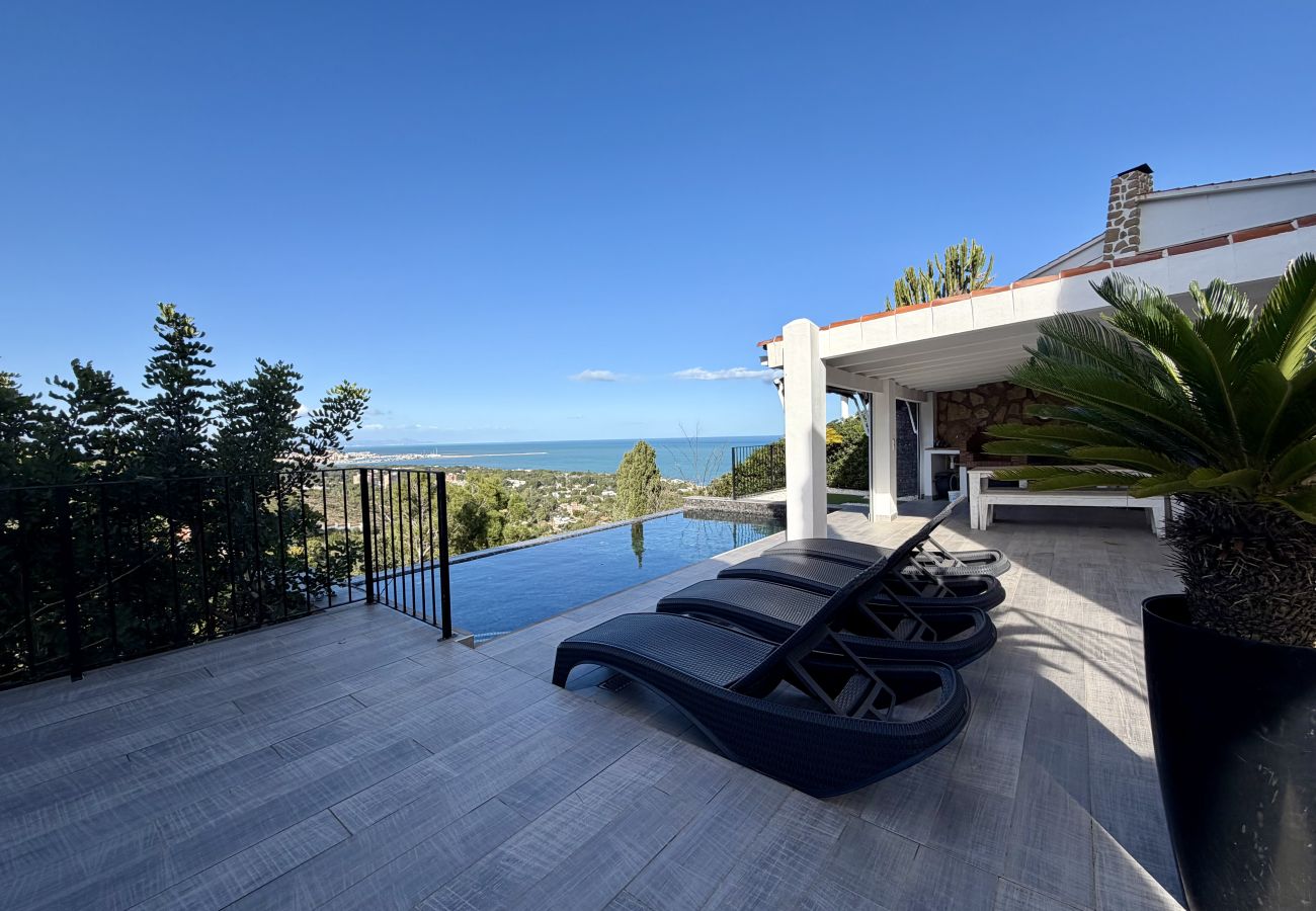 Villa en Denia - Villa en las Rotas con piscina y vistas al mar