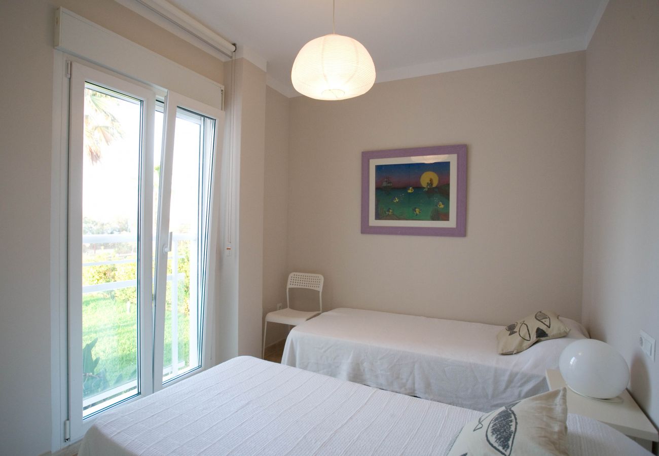 Ferienwohnung in Denia - LES PORTELLES Nº64 1ª Línea Playa