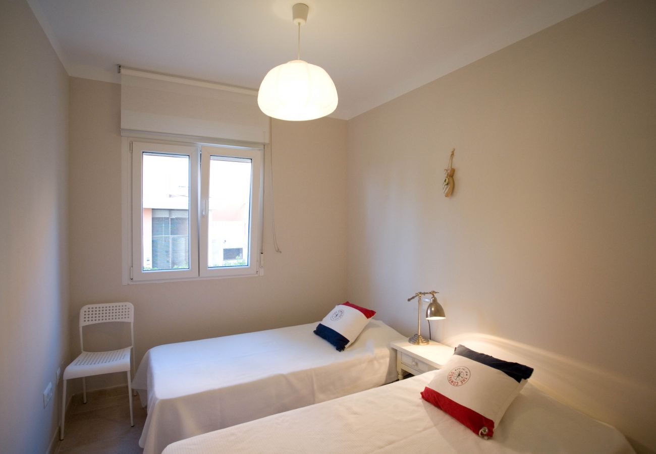 Ferienwohnung in Denia - LES PORTELLES Nº64 1ª Línea Playa