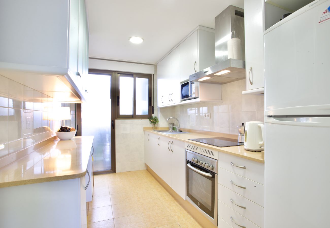 Ferienwohnung in Denia - Apartamento Primera Linea Urb. Playa Grande