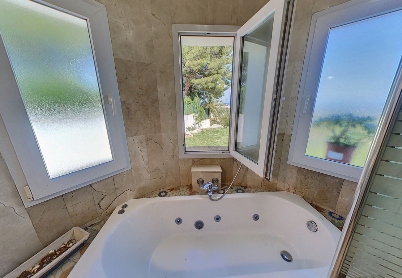Villa in Denia - Villa con Vistas al Mar