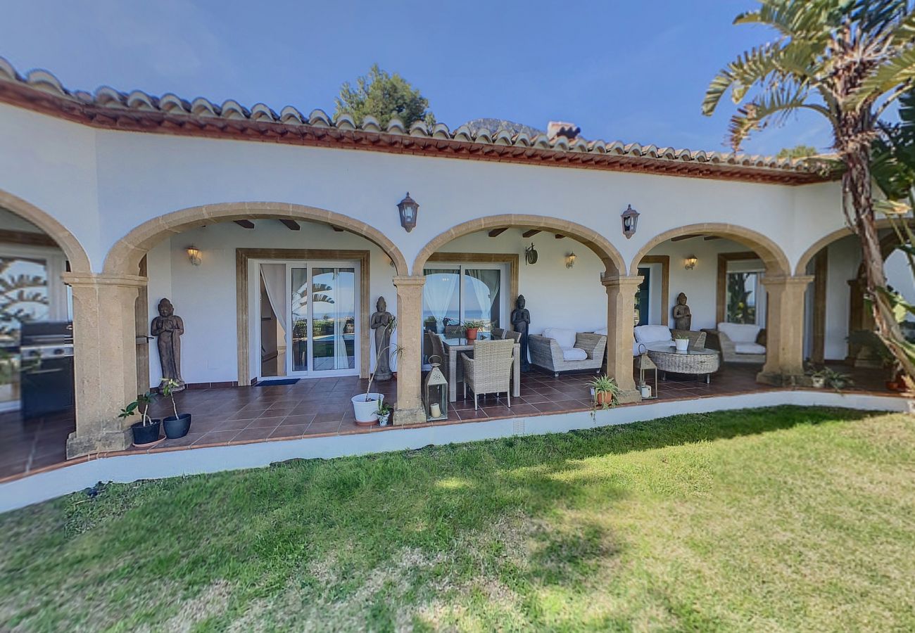 Villa in Denia - Villa con Vistas al Mar