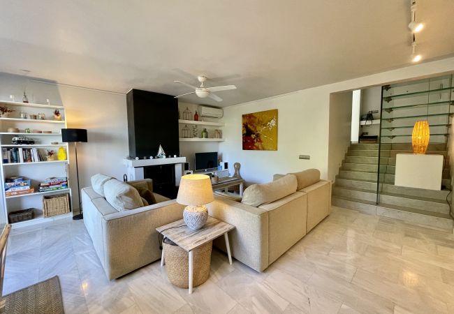 Ferienwohnung in Denia - Apartmento en Las Rotas con Piscina