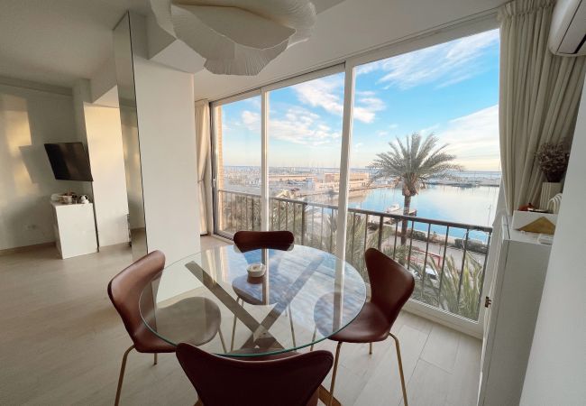 Ferienwohnung in Denia - Apartamento con vistas al Puerto y Parking