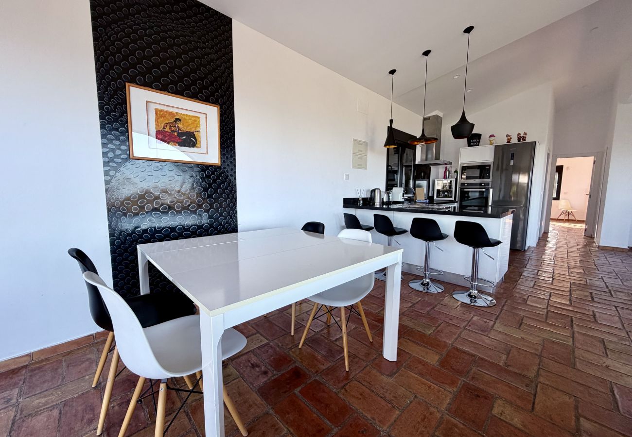 Villa in Denia - Villa en las Rotas con piscina y vistas al mar