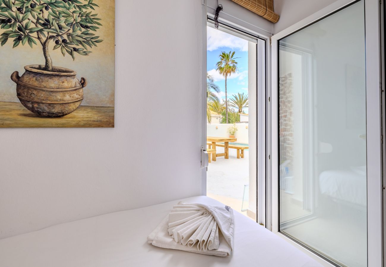 Villa in Denia - Villa LA BOVETA 1ª Línea Playa