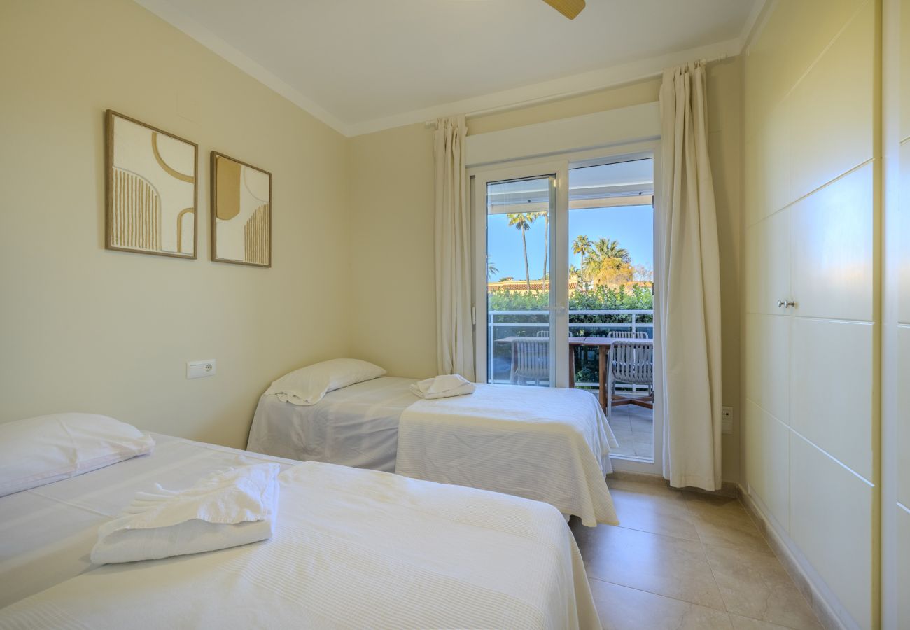 Apartment in Denia - LES PORTELLES Nº57 1ª Línea Playa