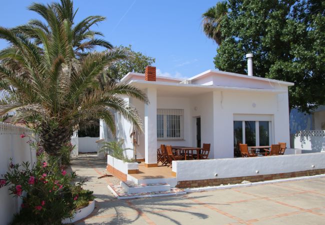 Villa/Dettached house in Denia - Villa LA MAR BRAVA 1ª Línea Playa