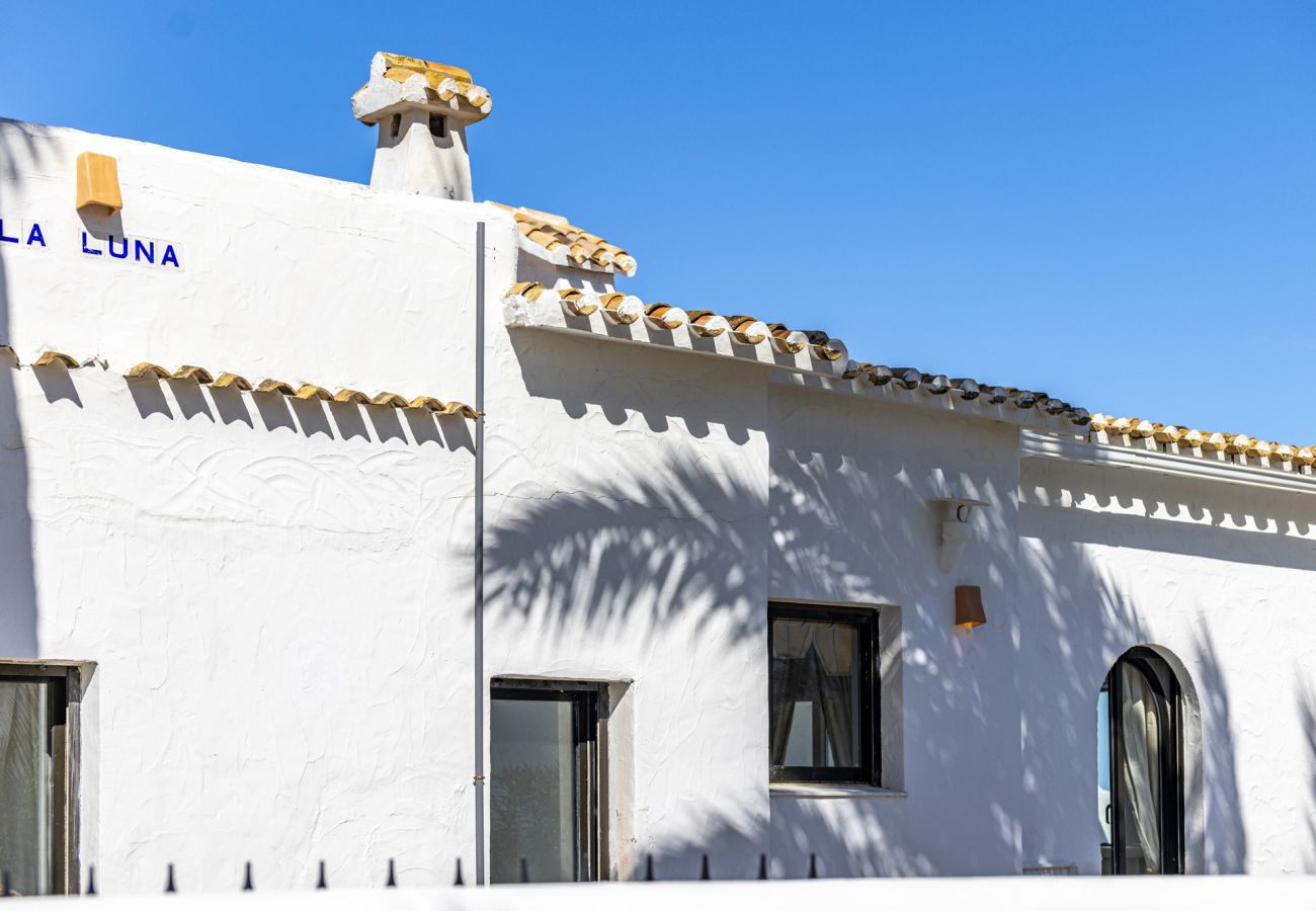 Villa in Denia - Villa LA LUNA 1ª Línea Playa