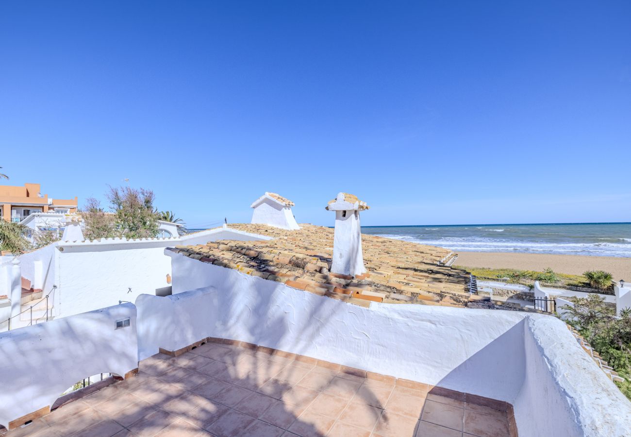 Villa in Denia - Villa LA LUNA 1ª Línea Playa