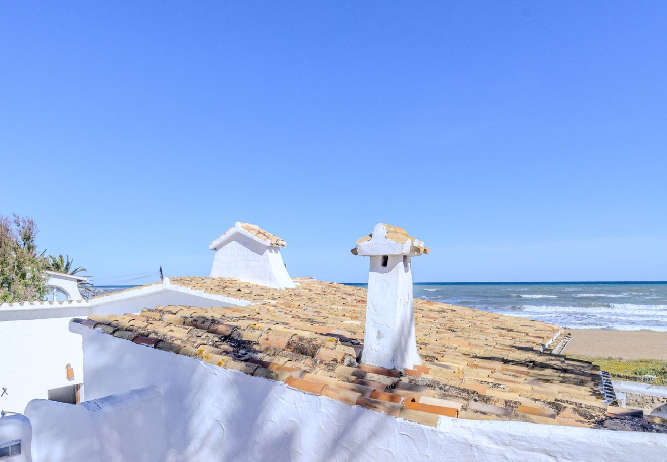 Villa in Denia - Villa LA LUNA 1ª Línea Playa