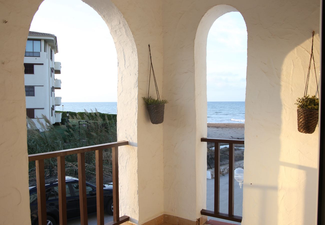 Apartment in Denia - Los Alamos Nº7, 1ª Línea de Playa