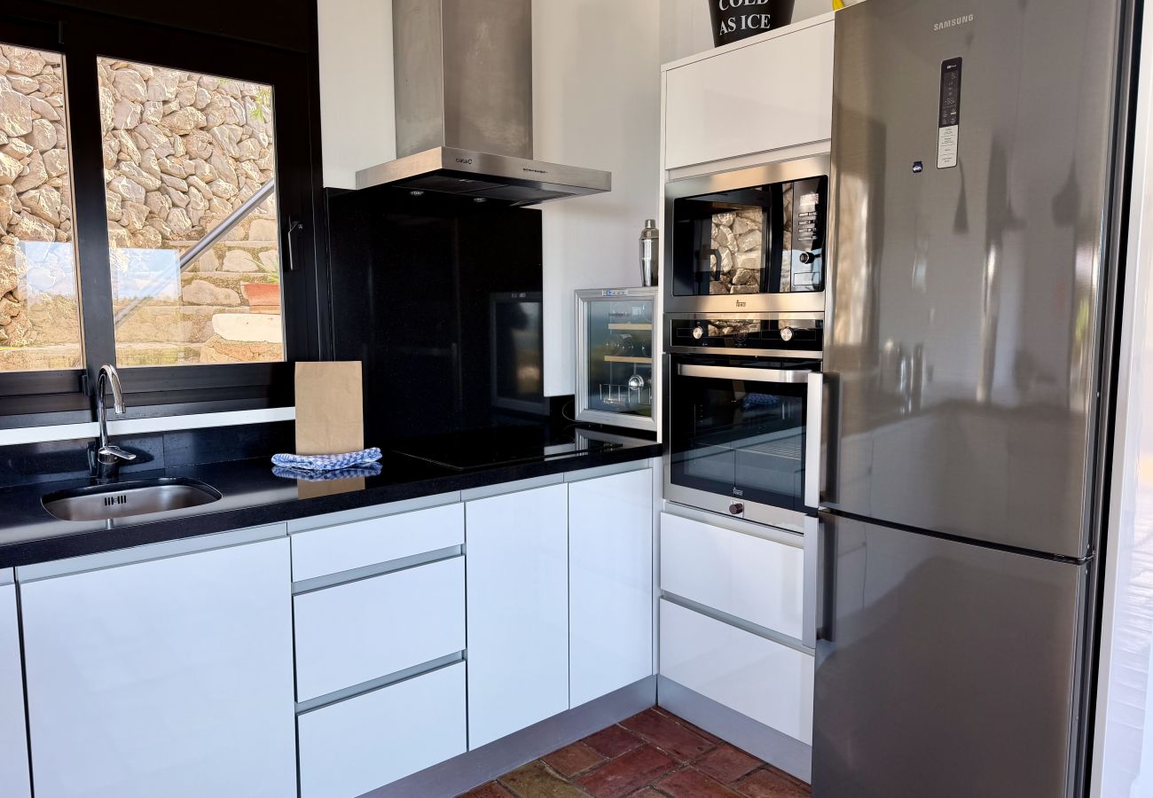 Villa in Denia - Villa en las Rotas con piscina y vistas al mar