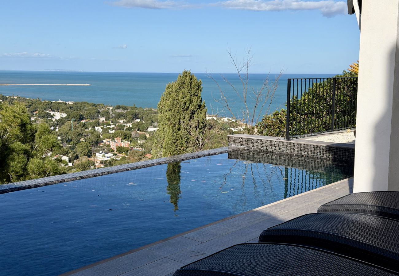 Villa in Denia - Villa en las Rotas con piscina y vistas al mar