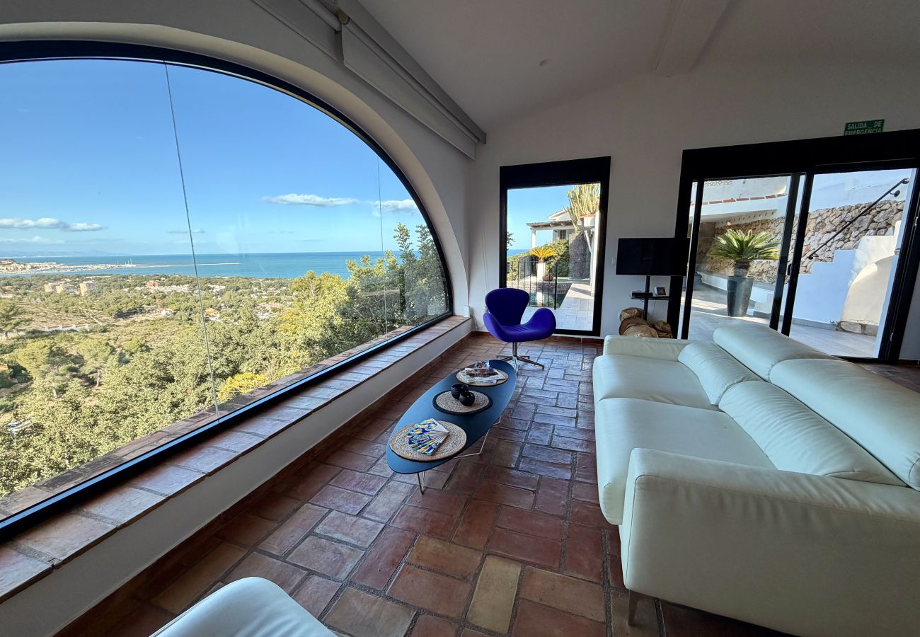 Villa in Denia - Villa en las Rotas con piscina y vistas al mar
