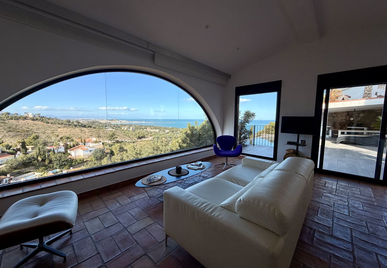 Villa in Denia - Villa en las Rotas con piscina y vistas al mar