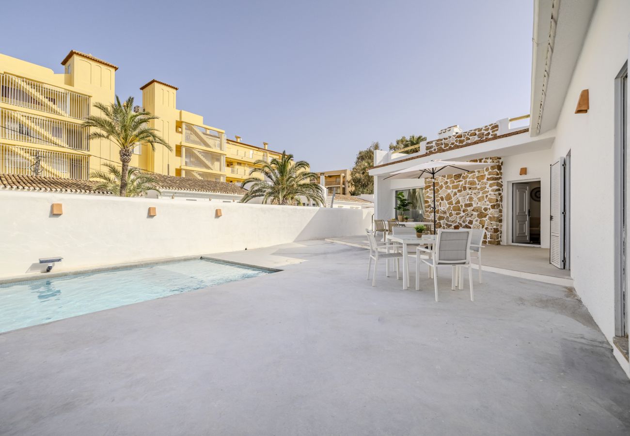 Villa à Denia - Villa LA GAVINA 1ª Línea Playa
