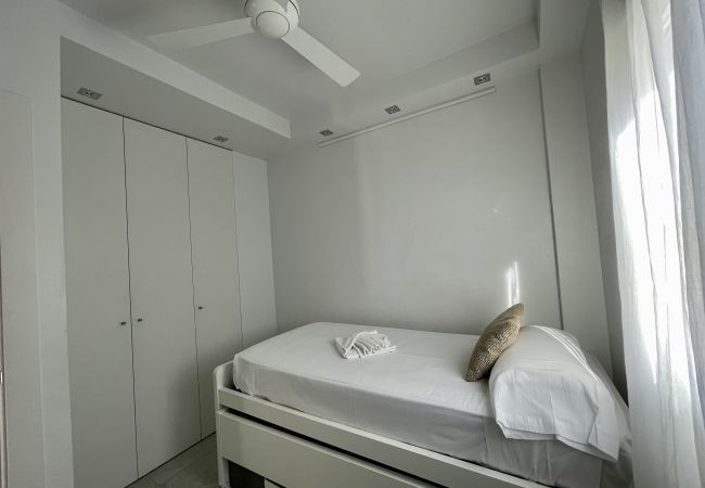 Appartement à Denia - Apartmento en Las Rotas con Piscina
