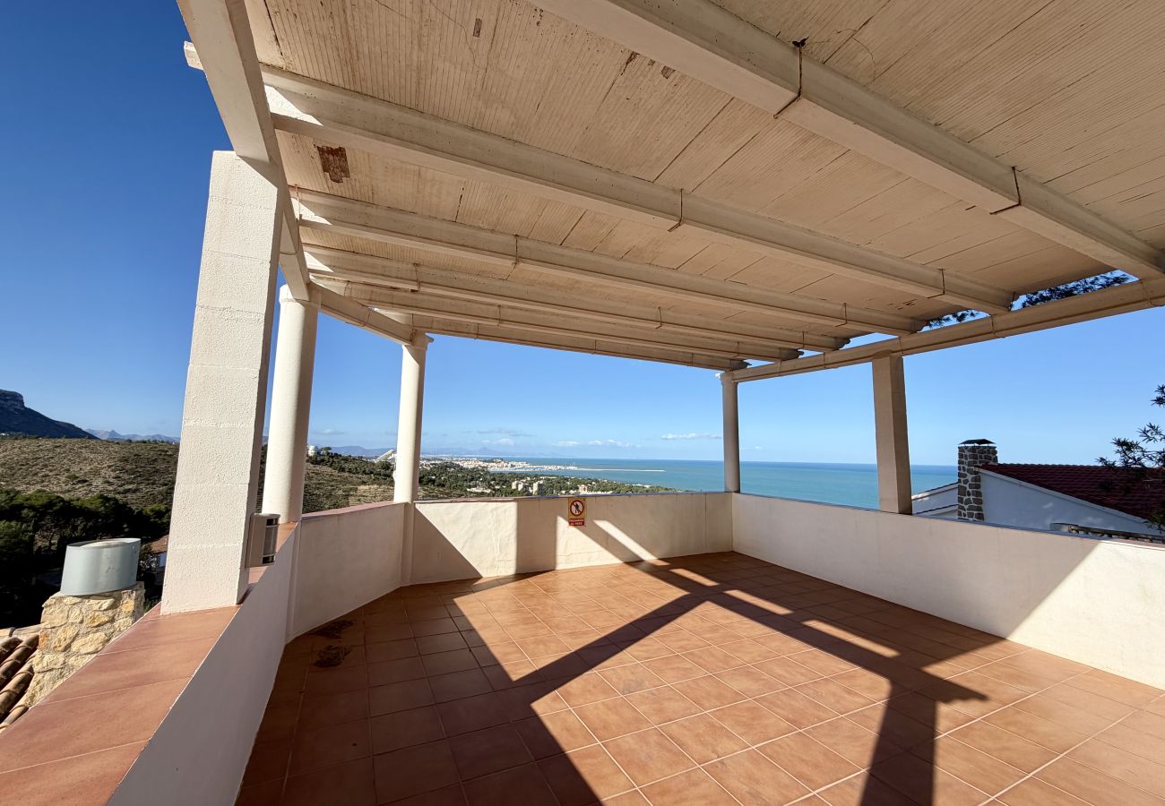 Villa à Denia - Villa en las Rotas con piscina y vistas al mar