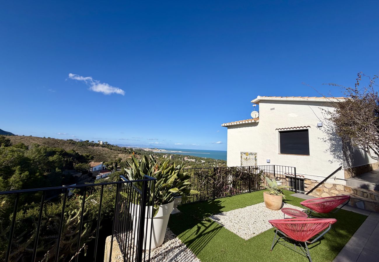 Villa à Denia - Villa en las Rotas con piscina y vistas al mar