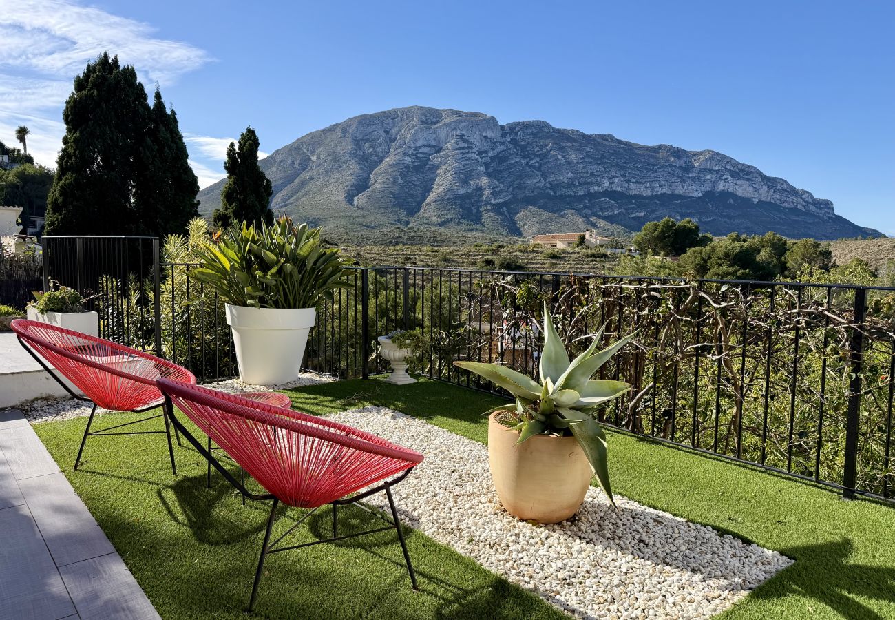 Villa à Denia - Villa en las Rotas con piscina y vistas al mar